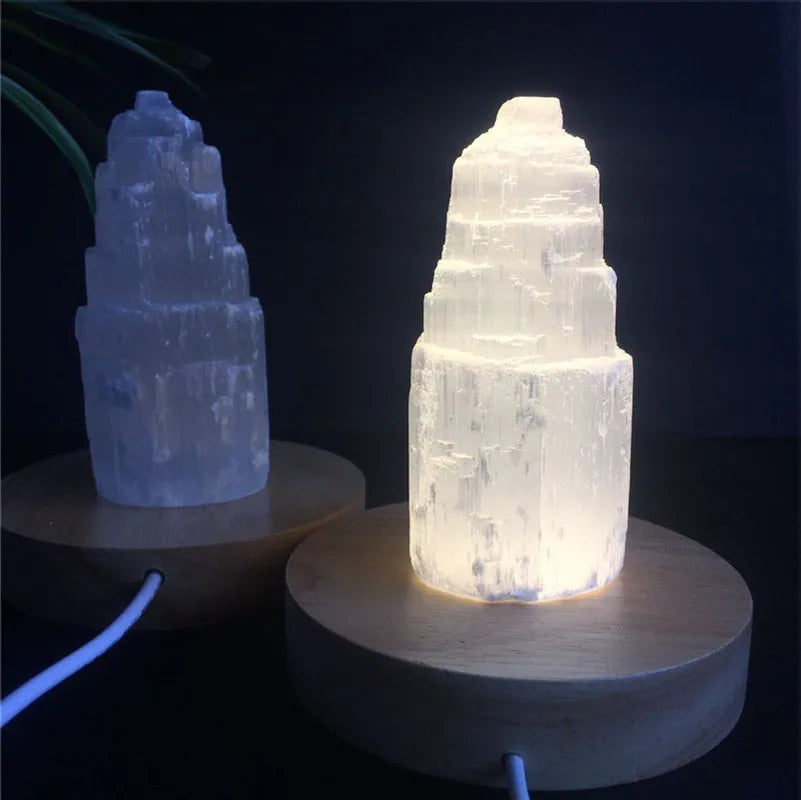 Lampada a torre in selenite di cristallo naturale