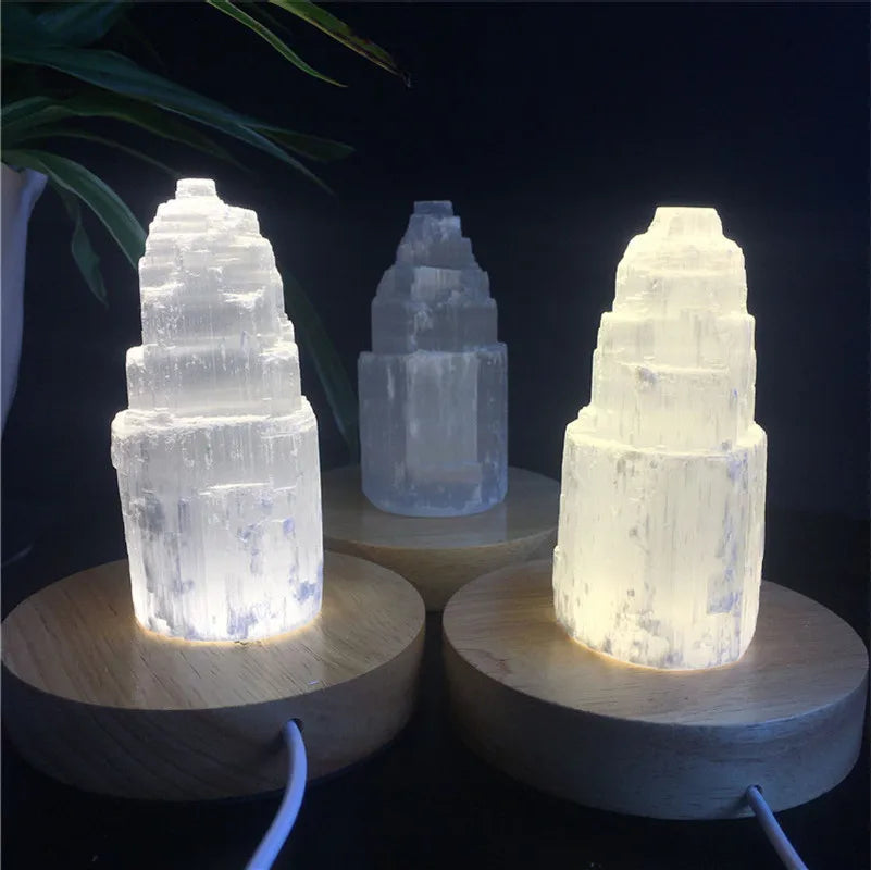 Lampada a torre in selenite di cristallo naturale