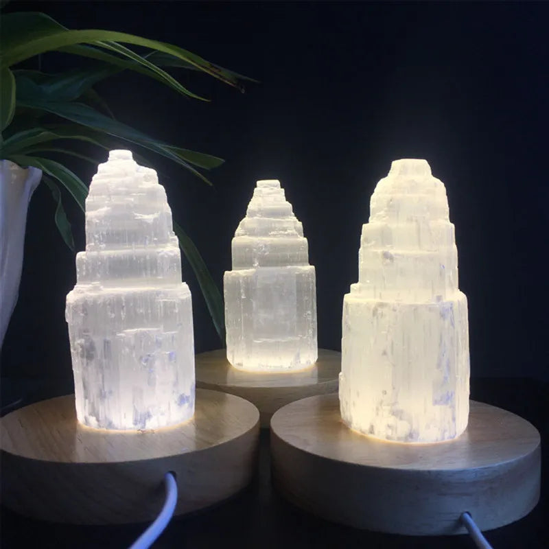 Lampada a torre in selenite di cristallo naturale