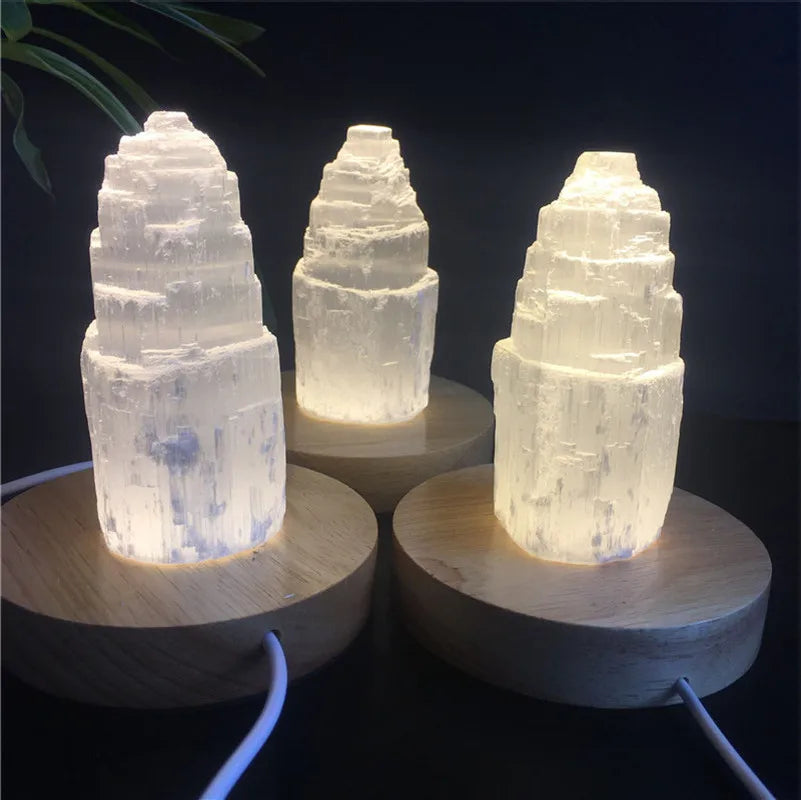 Lampada a torre in selenite di cristallo naturale
