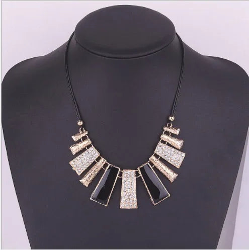 Women Vintage Necklace